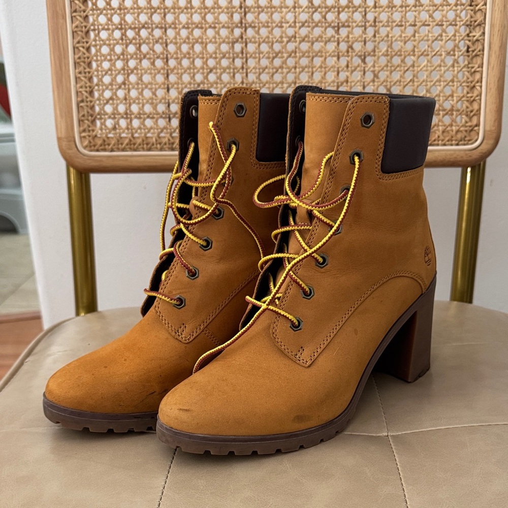 Timberland Women's Brown Lace-Up Heeled Boots
